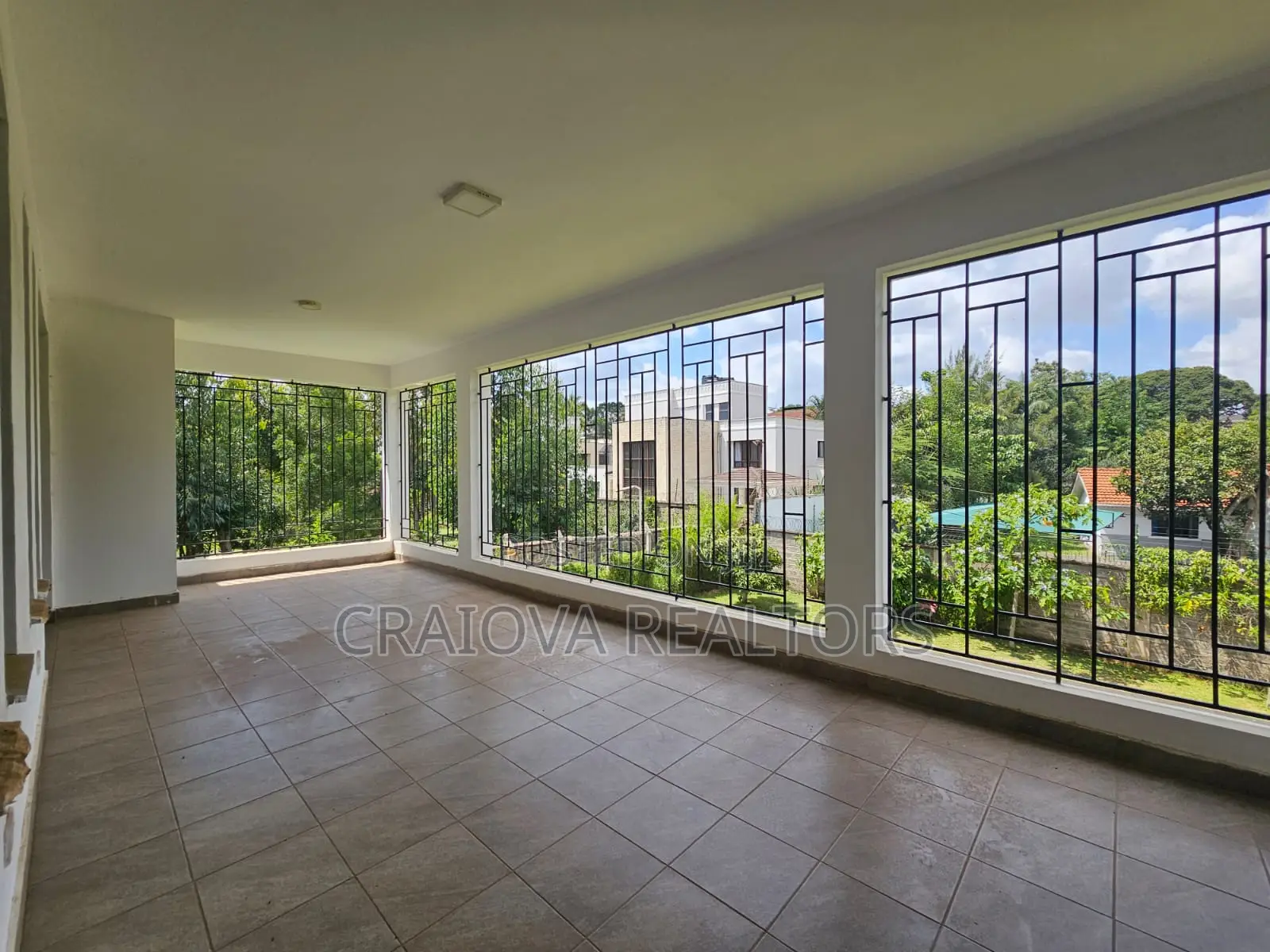 5bdrm Townhouse/Terrace in Lavington for sale