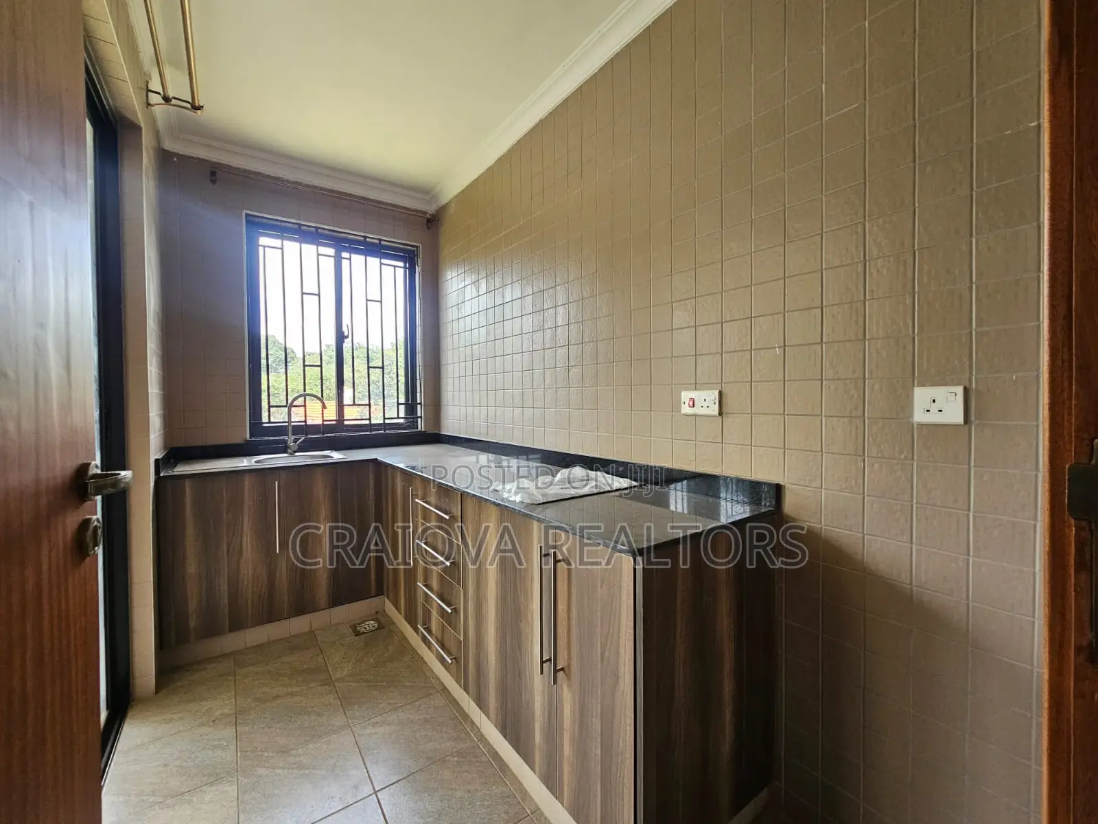 5bdrm Townhouse/Terrace in Lavington for sale