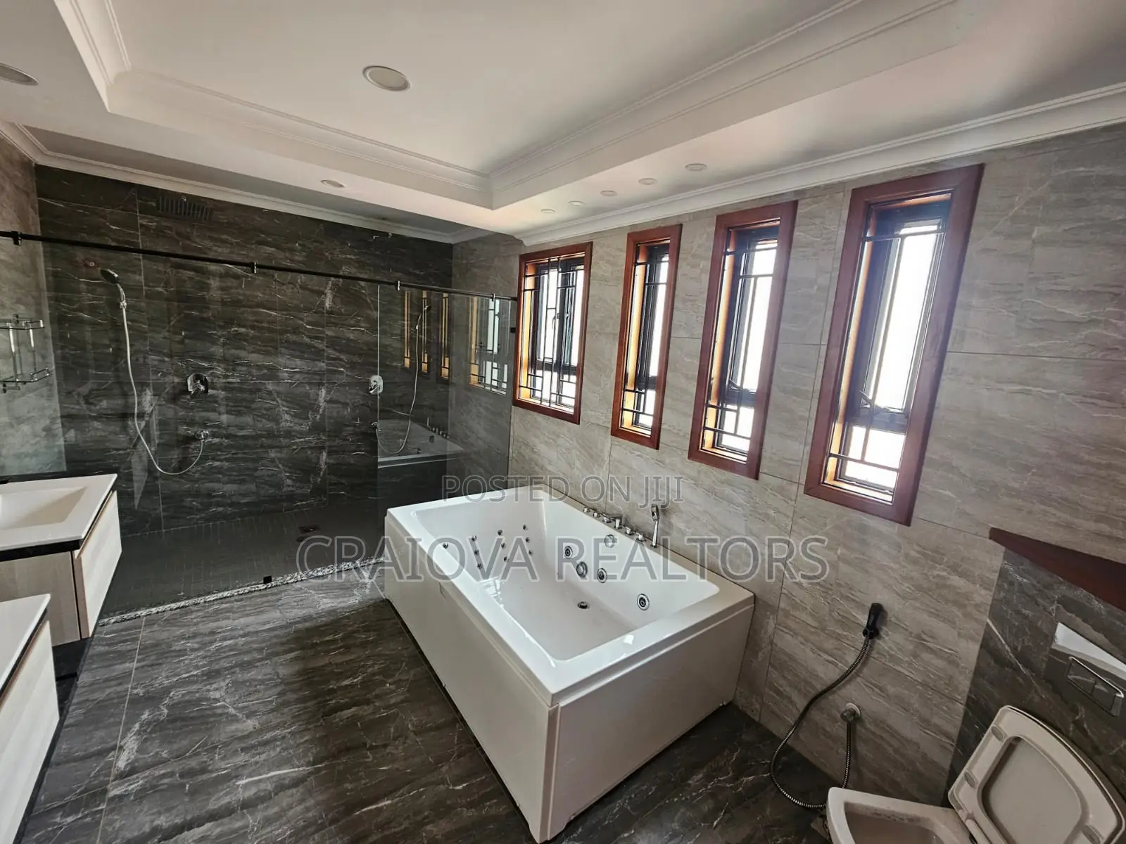 5bdrm Townhouse/Terrace in Lavington for sale