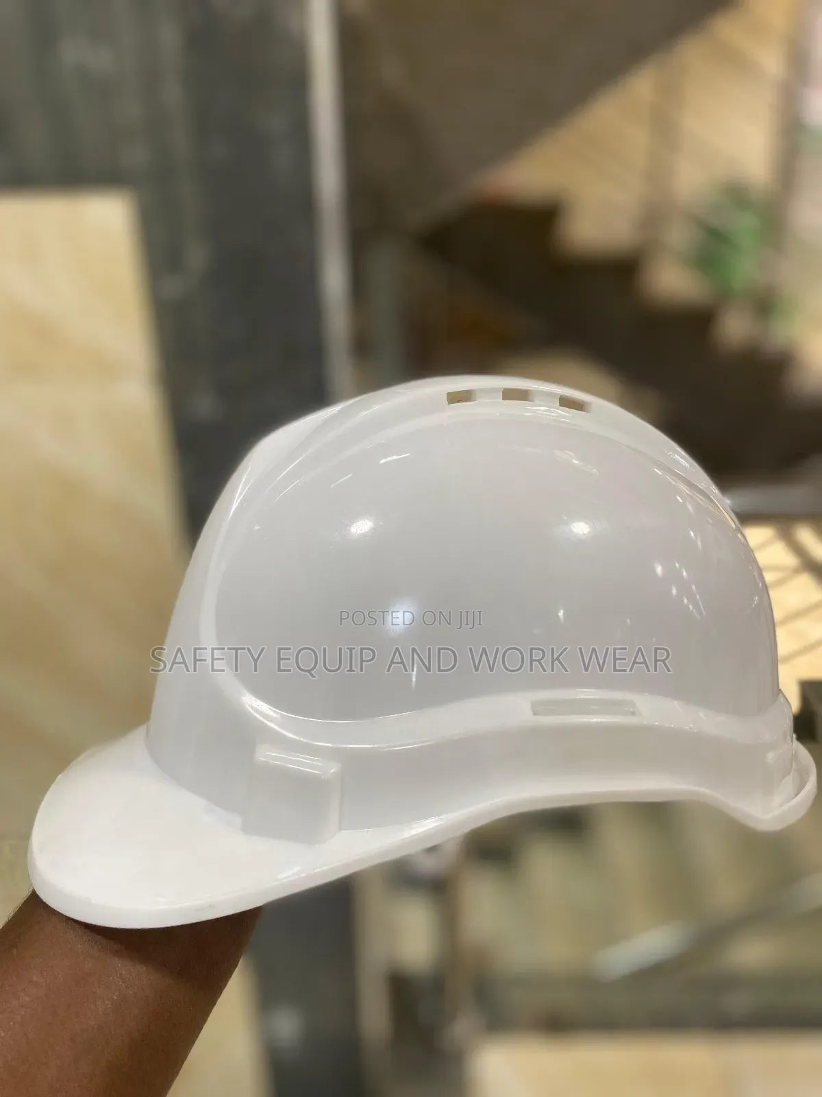 Heavy Duty Helmet Anti- Crack For Long Term Use.