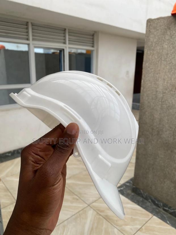 Heavy Duty Helmet With Anti Penetration.