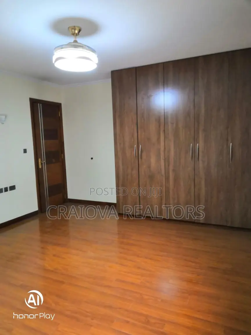 5bdrm Townhouse/Terrace in Lavington for sale