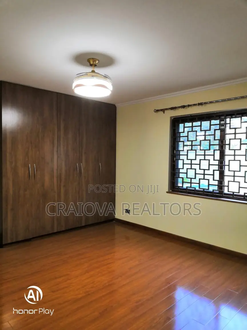 5bdrm Townhouse/Terrace in Lavington for sale