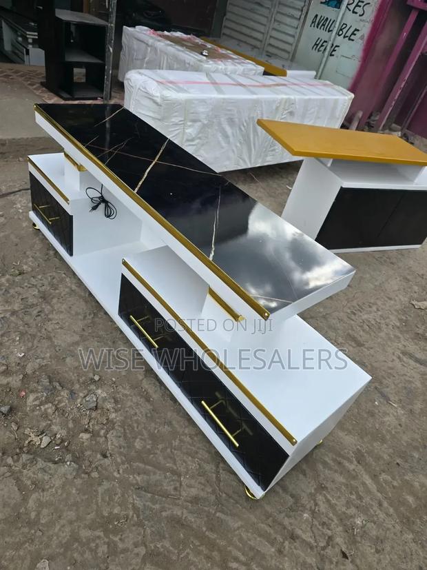 5fts Tv Stand With Marble Top And Gold Strip