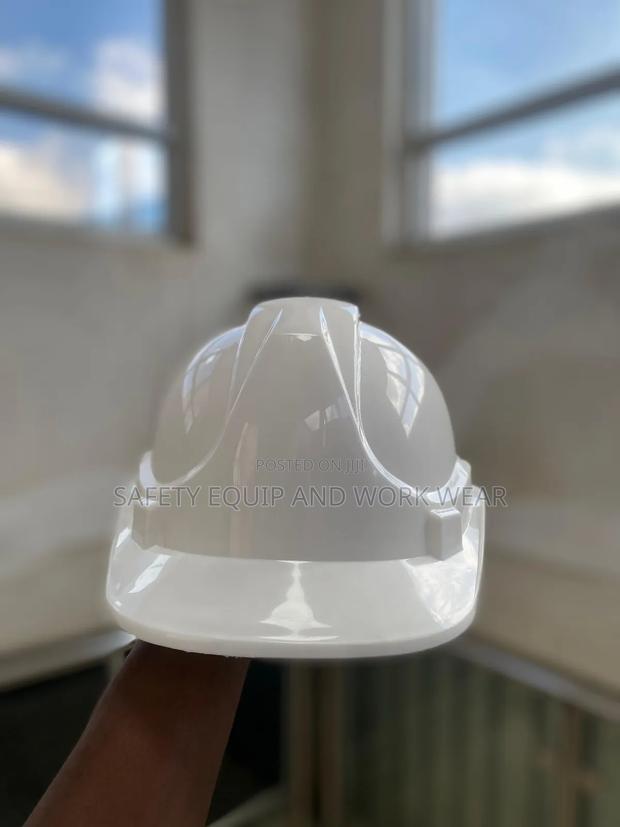 Heavy Duty Helmet For Maintenance Crews
