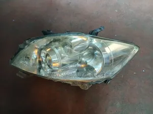 Auris 2010 Xenon Headlight