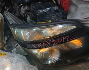 Voxy 2012 Xenon Headlight