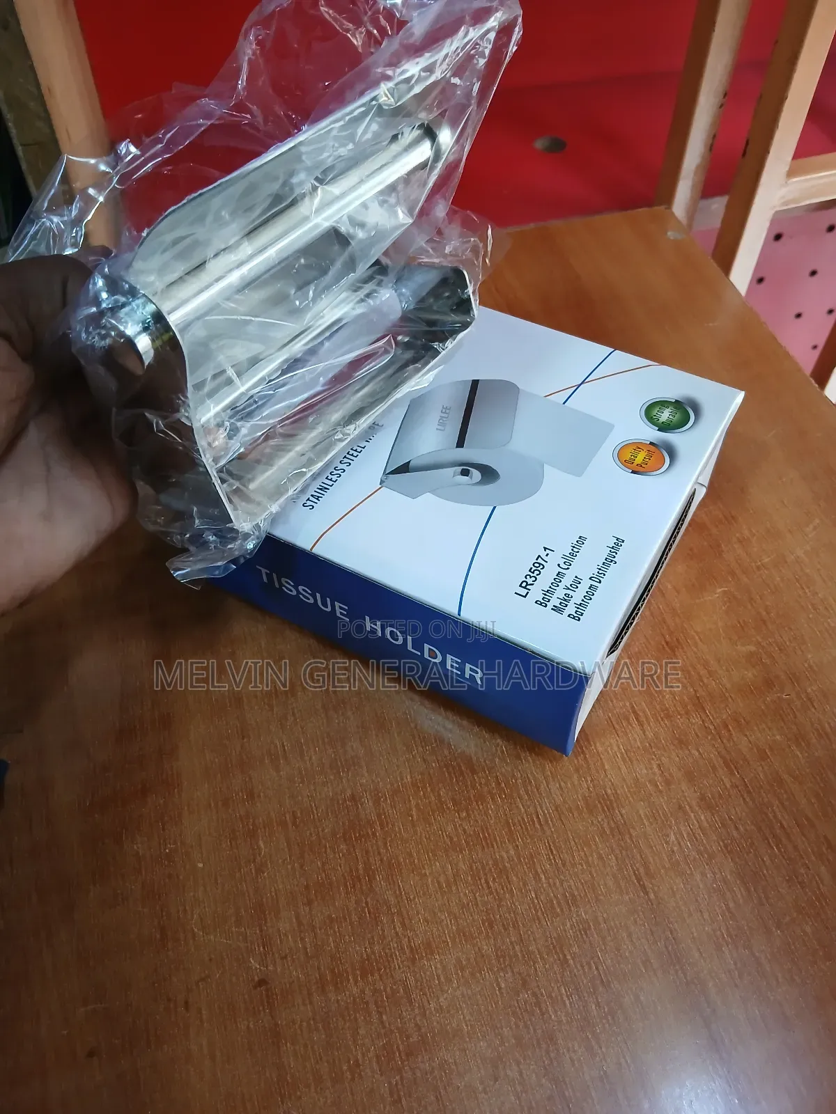 Tissue Holder