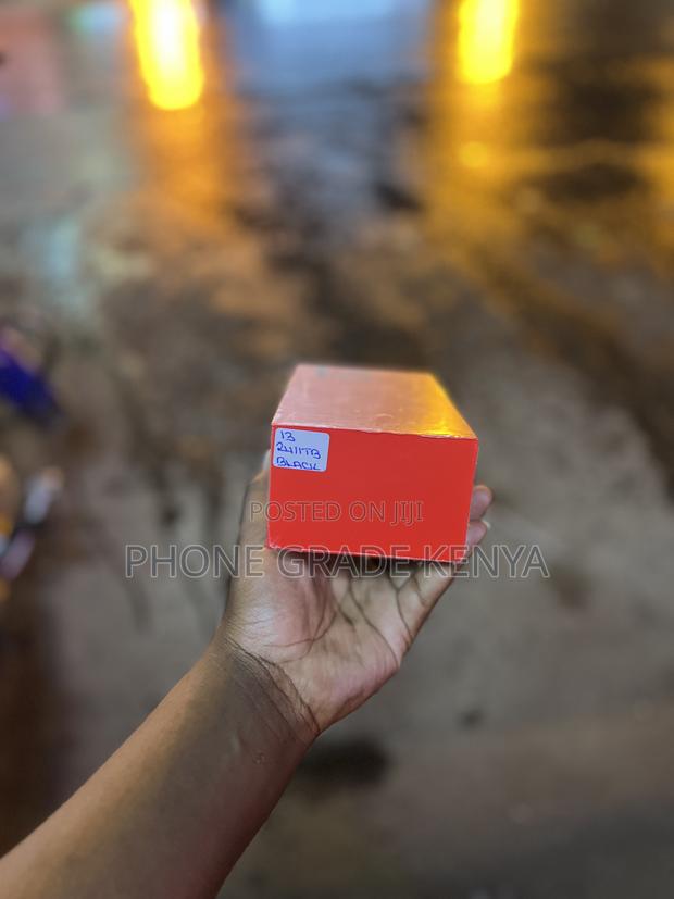 New OnePlus 13 1 TB Black - thumbnail 2