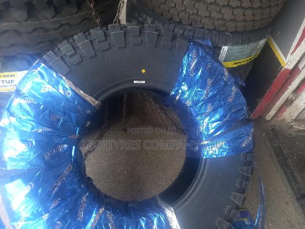 235/85r16 Comforser - thumbnail 2