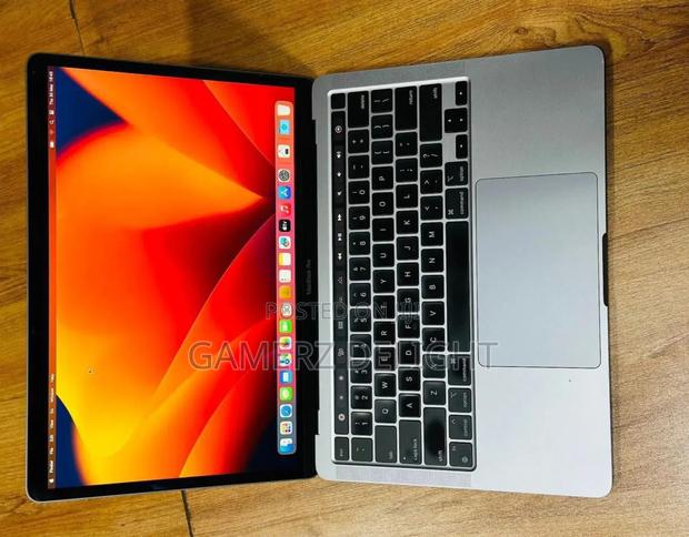 Laptop Apple MacBook Pro 2017 16GB Intel Core I5 SSD 256GB - main view