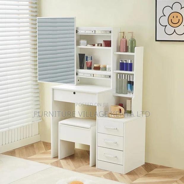 Dresser:Wooden Imported Dressing Table With Mirror - thumbnail 2