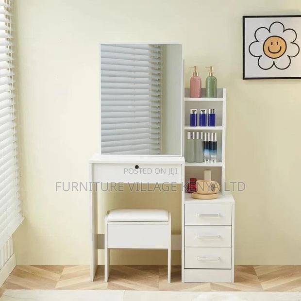 Dresser:Wooden Imported Dressing Table With Mirror - thumbnail 3