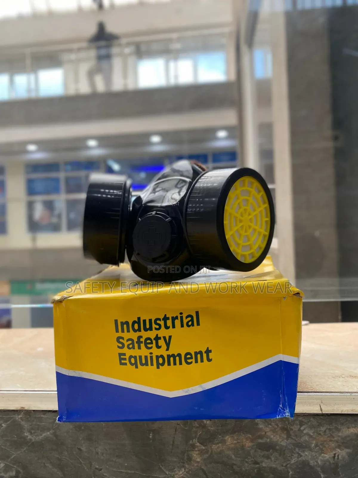 Chemical Respirators With Comfortable Head Straps