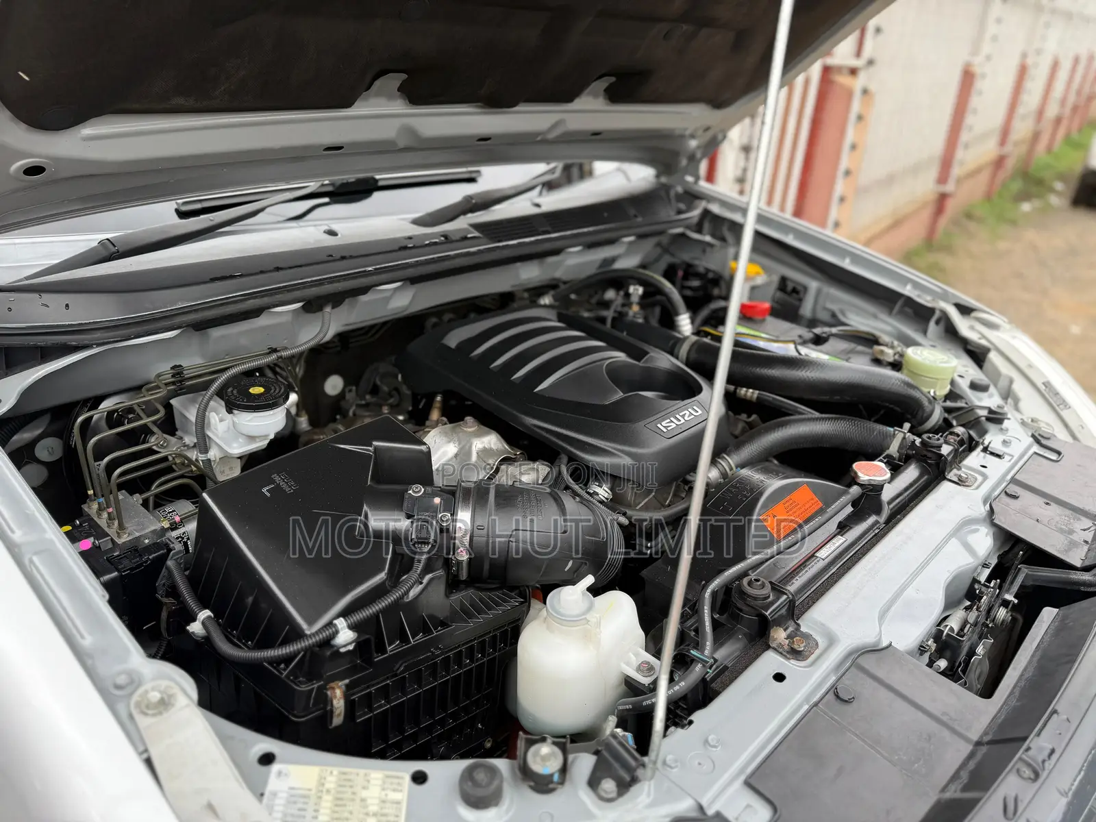 Isuzu D-MAX 2019 Silver