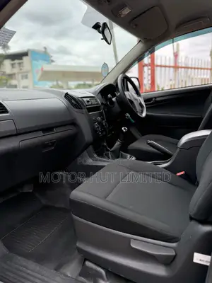 Isuzu D-MAX 2019 Silver