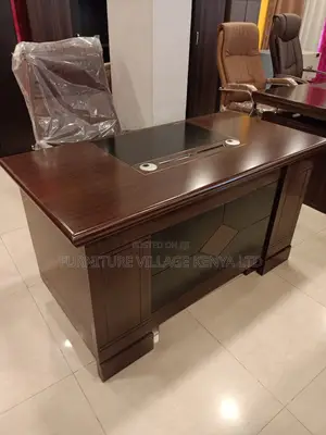 Office Desk:140cm Executive Boss Desk -Stylish Front