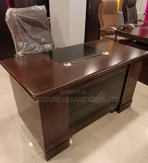Office Desk:140cm Executive Boss Desk -Stylish Front