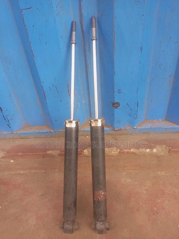 Toyota Estima Back Shocks