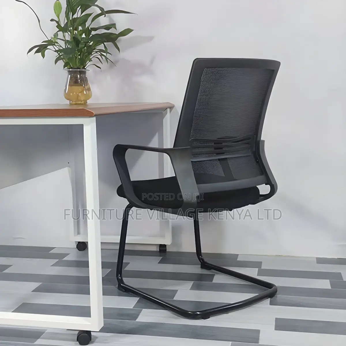Office Chair:Modern Arms Included Desk Ergonomic Task Chair