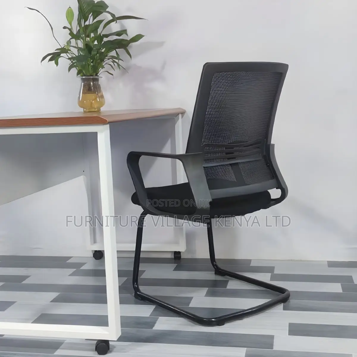 Office Chair:Modern Arms Included Desk Ergonomic Task Chair