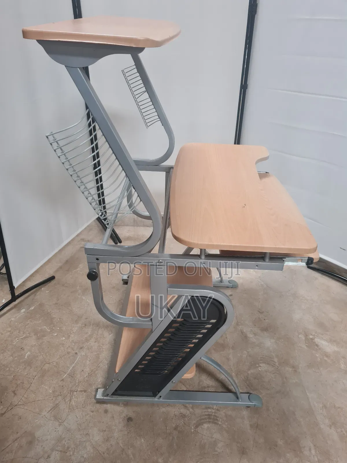Uk- Computer Desk.