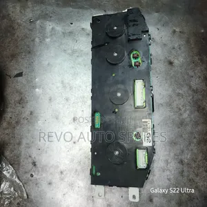 Clock Nissan Xtrail T30