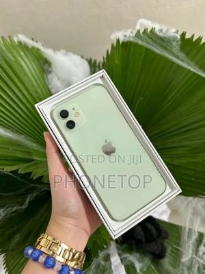 New Apple iPhone 12 64 GB Green - main view