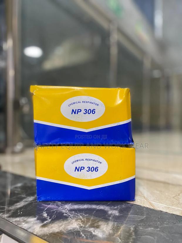 Chemical Respirators For Warehouse Workers