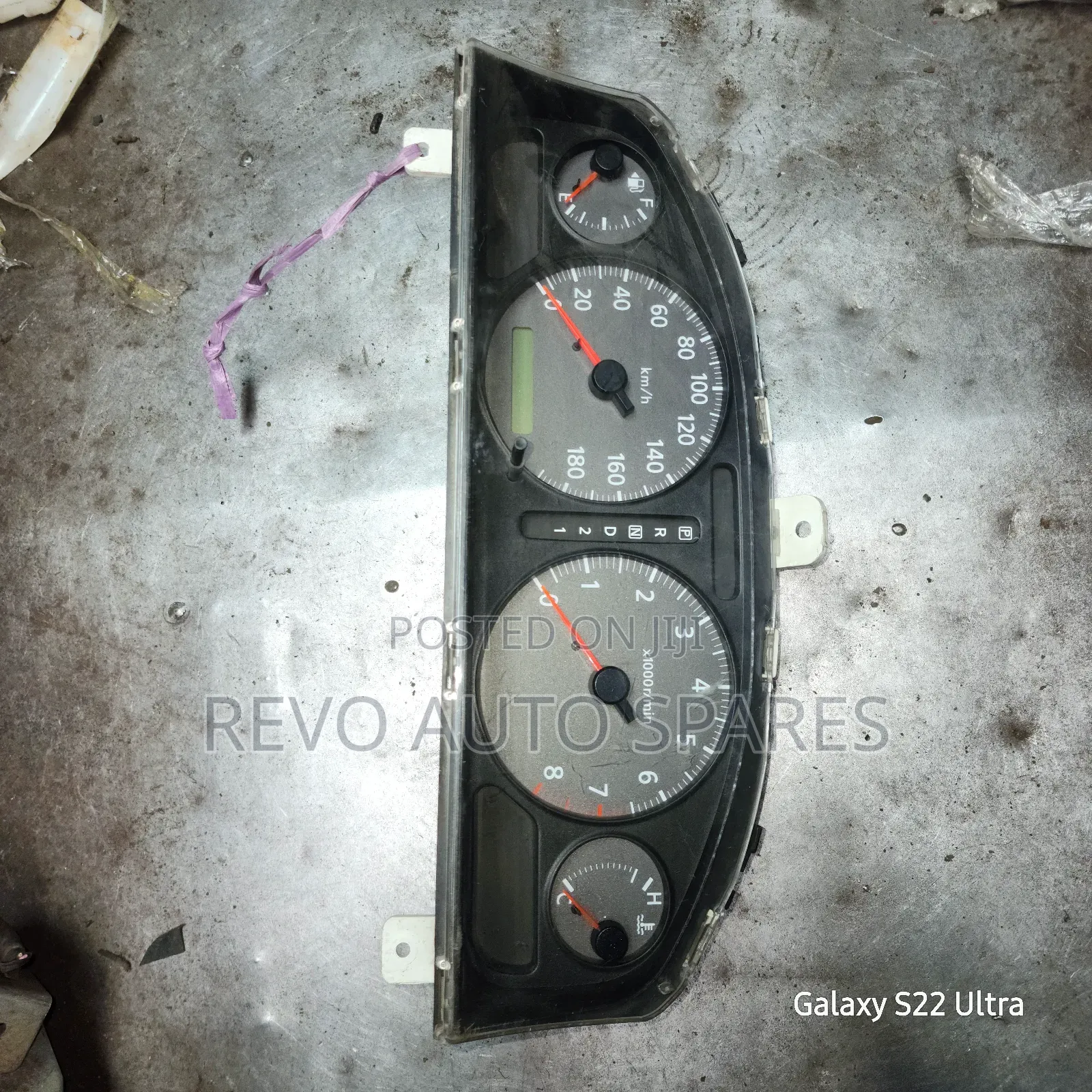 Clock Nissan B15