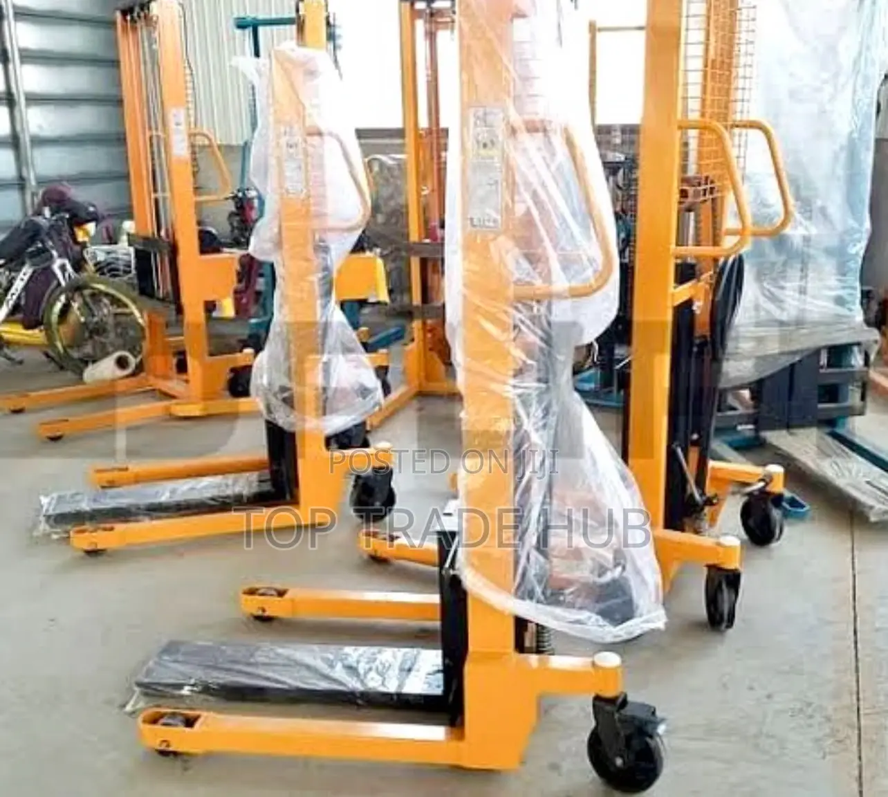 Hisaki Manual Hydraulic Pallet Stacker 2 Tonne 1.6m Lift