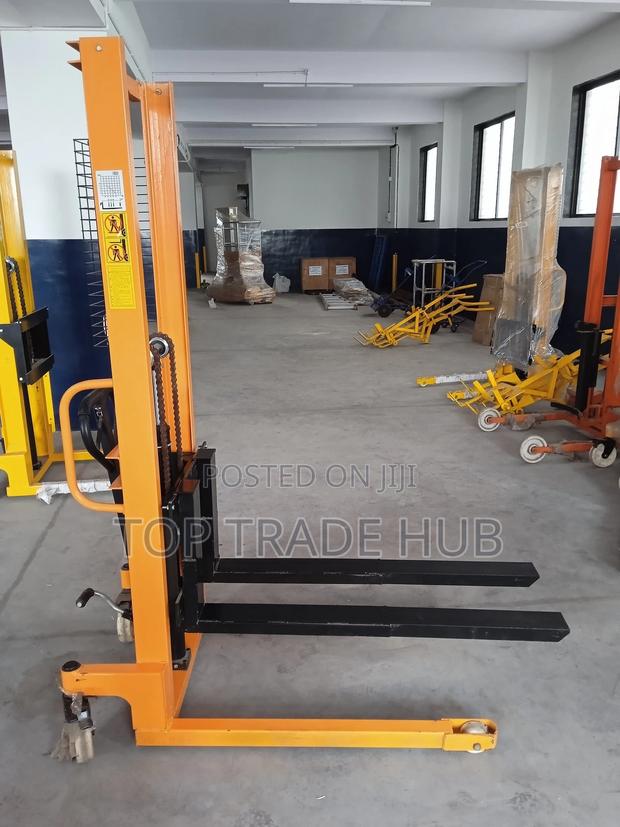 Hisaki Heavy Duty Manual Hydraulic Stacker 1500kg 3m Lift