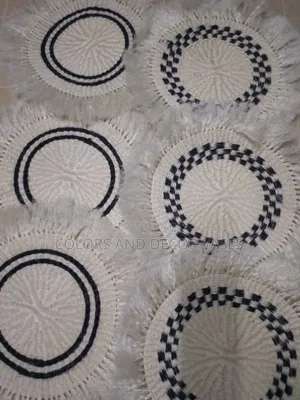 Patterned White and Black Mats
