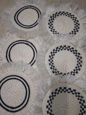Patterned White and Black Mats