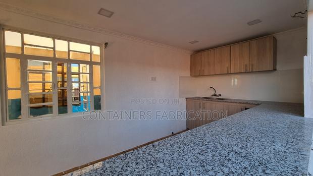 Kitchen Unit - thumbnail 4