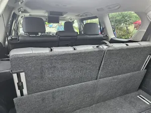 Toyota Land Cruiser Prado 2018 White