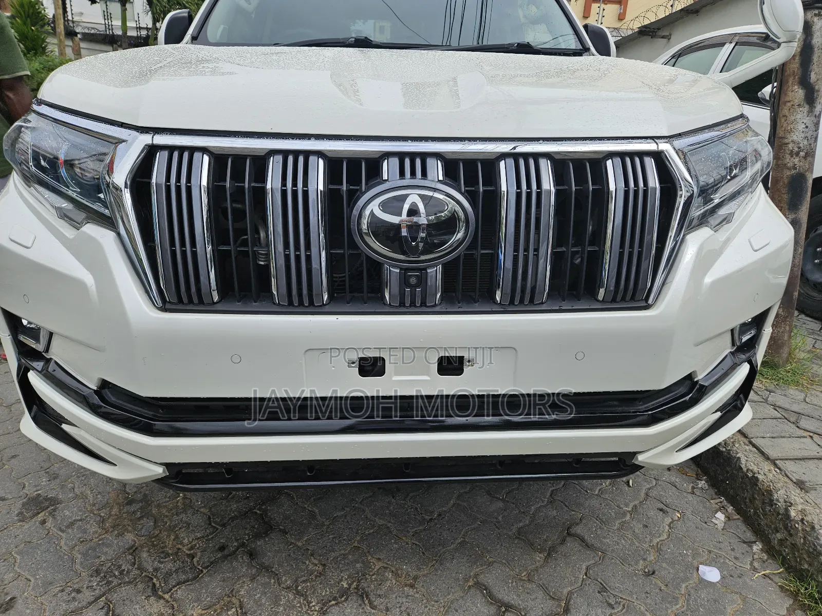Toyota Land Cruiser Prado 2018 White