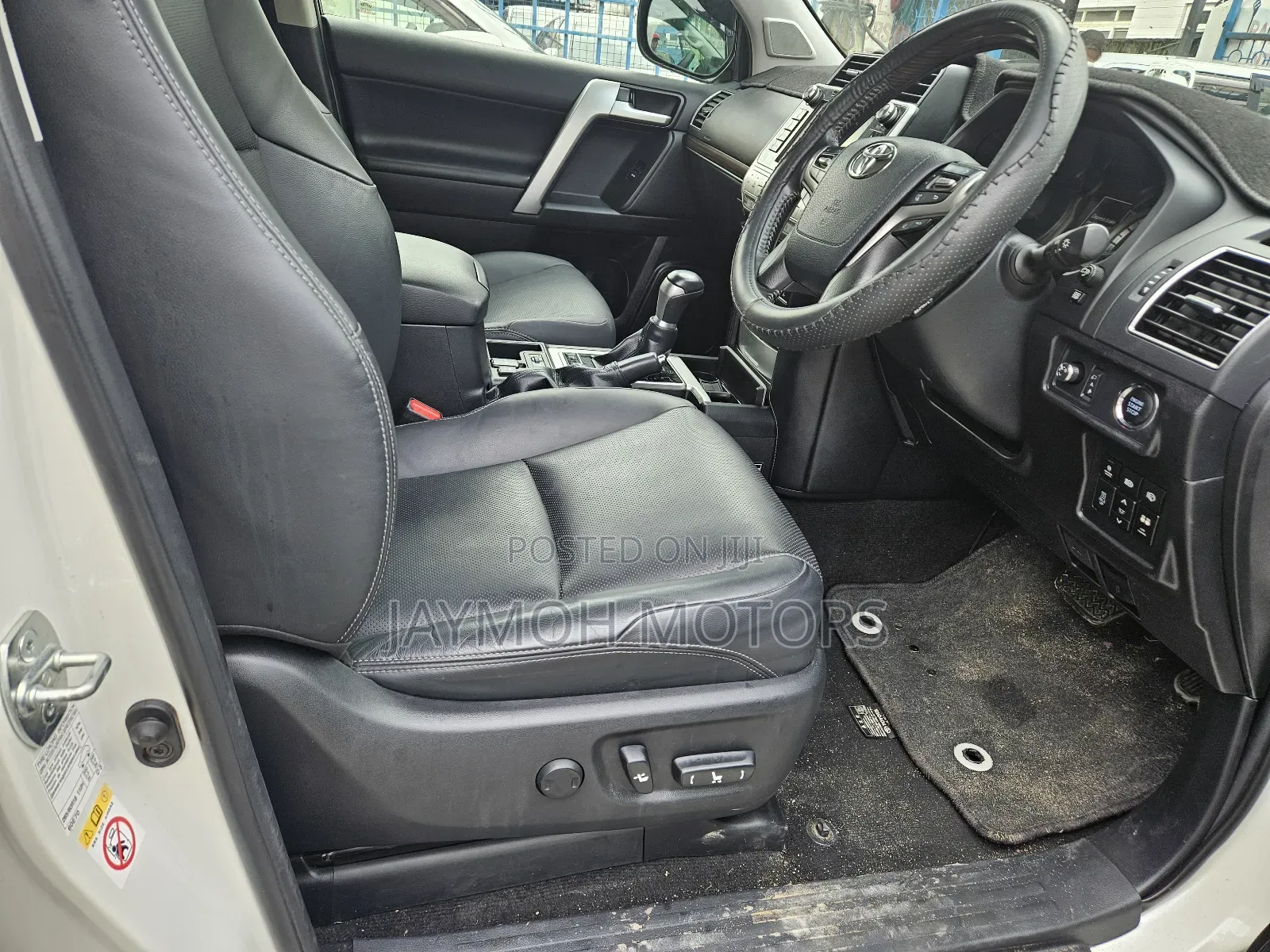 Toyota Land Cruiser Prado 2018 White