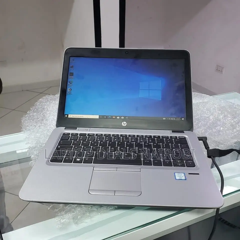 Laptop HP EliteBook 820 G3 8GB Intel Core I5 SSD 256GB