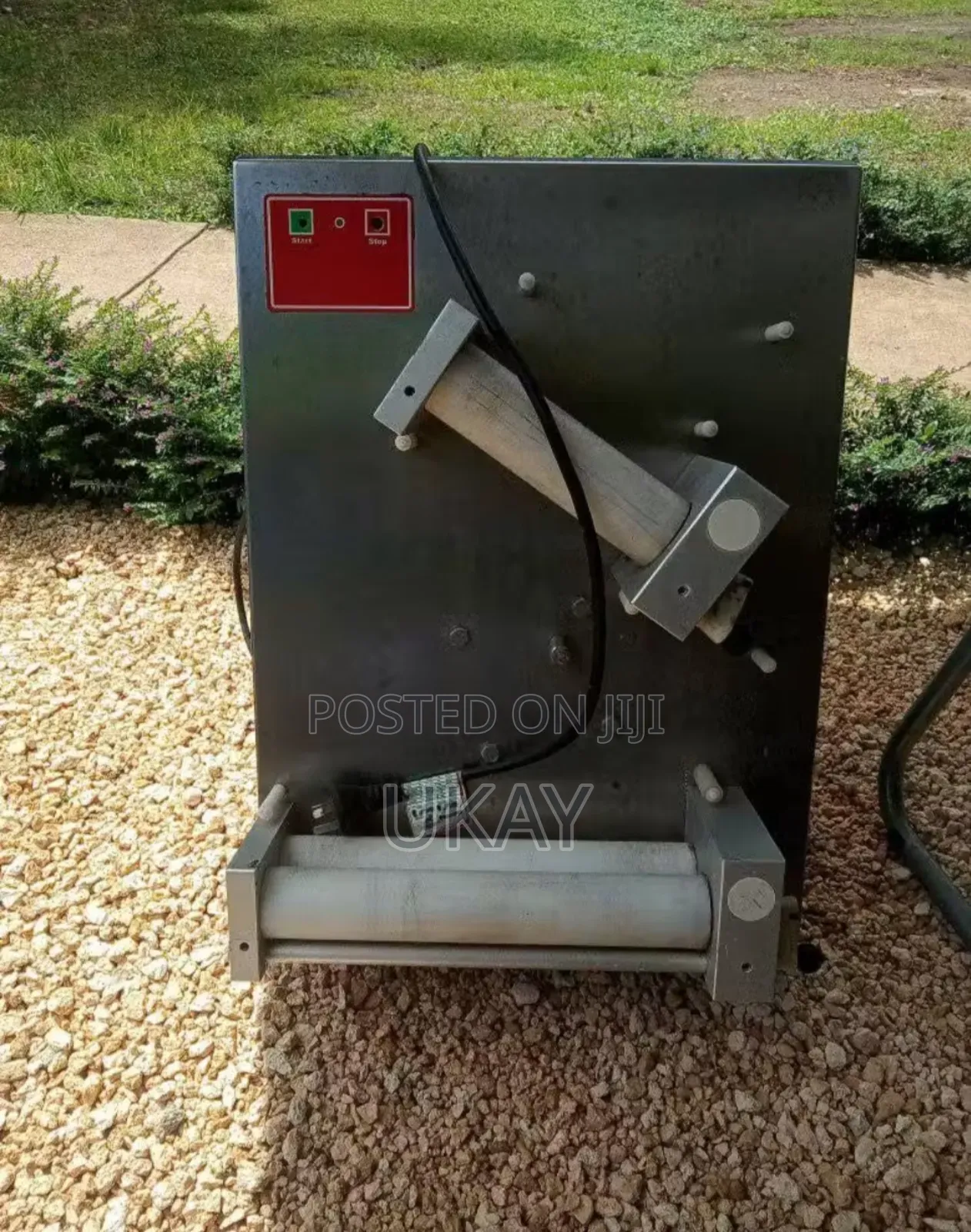 Uk- Pizza Dough Roller.