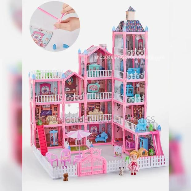 Big Doll House