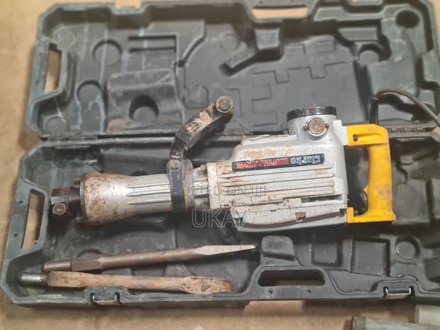 Uk- Clarke Contractor Demolition Hammer. - thumbnail 3