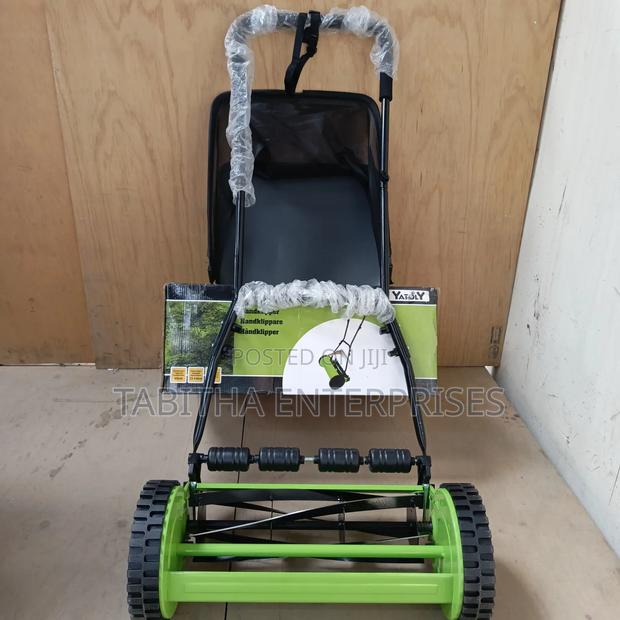 Manual Lawn Mower New - main view