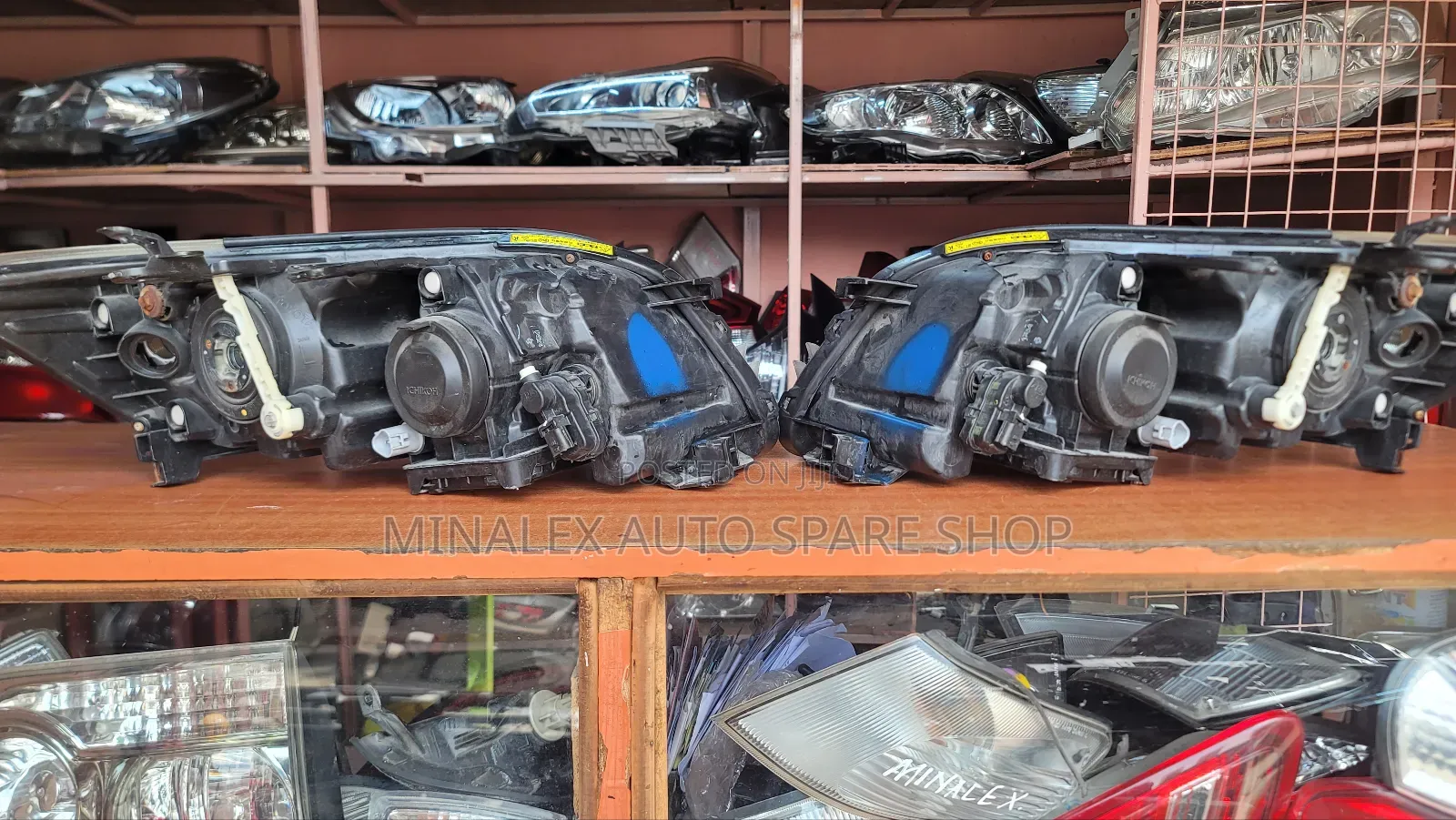 Toyota Vanguard Headlight  Synon Complete