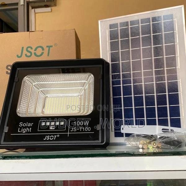 Automatic Quality 100w Led Solar Floodlight Withsolar Panel - main view