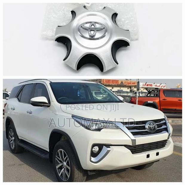 Centre Hub Cap Cover. For Toyota Fortuner V