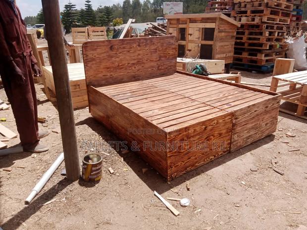 Pallets Bed