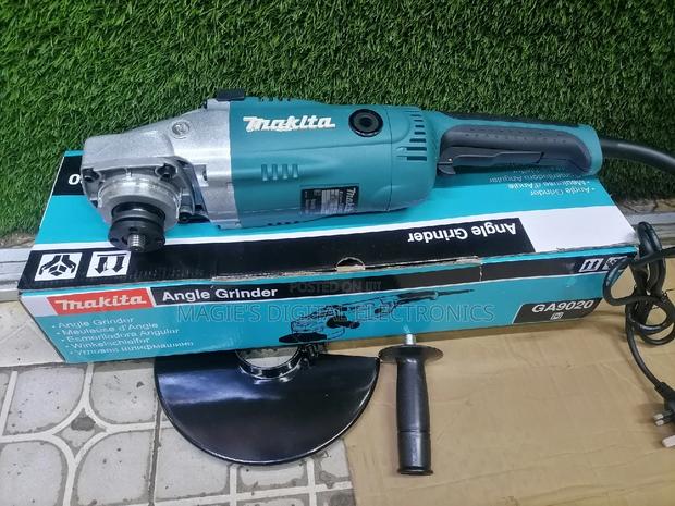 Heavy Duty 9" 2100w Makita Angle Grinder - main view