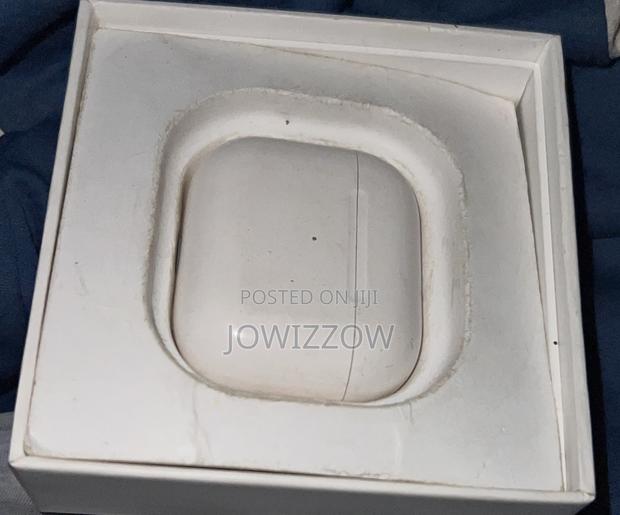 Apple Airpods Series 4 - thumbnail 4