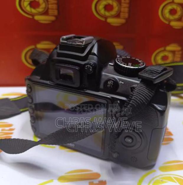 Nikon D3100 With Movie Mode - thumbnail 3